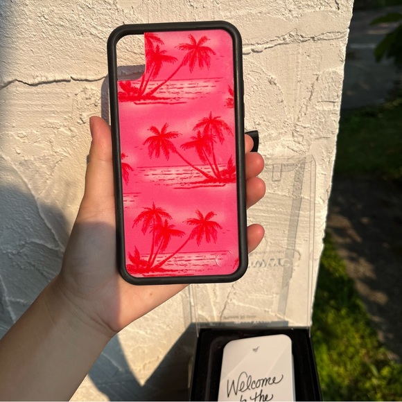Wildflower Cases Pink Palms iPhone XR! - Picture 3 of 5